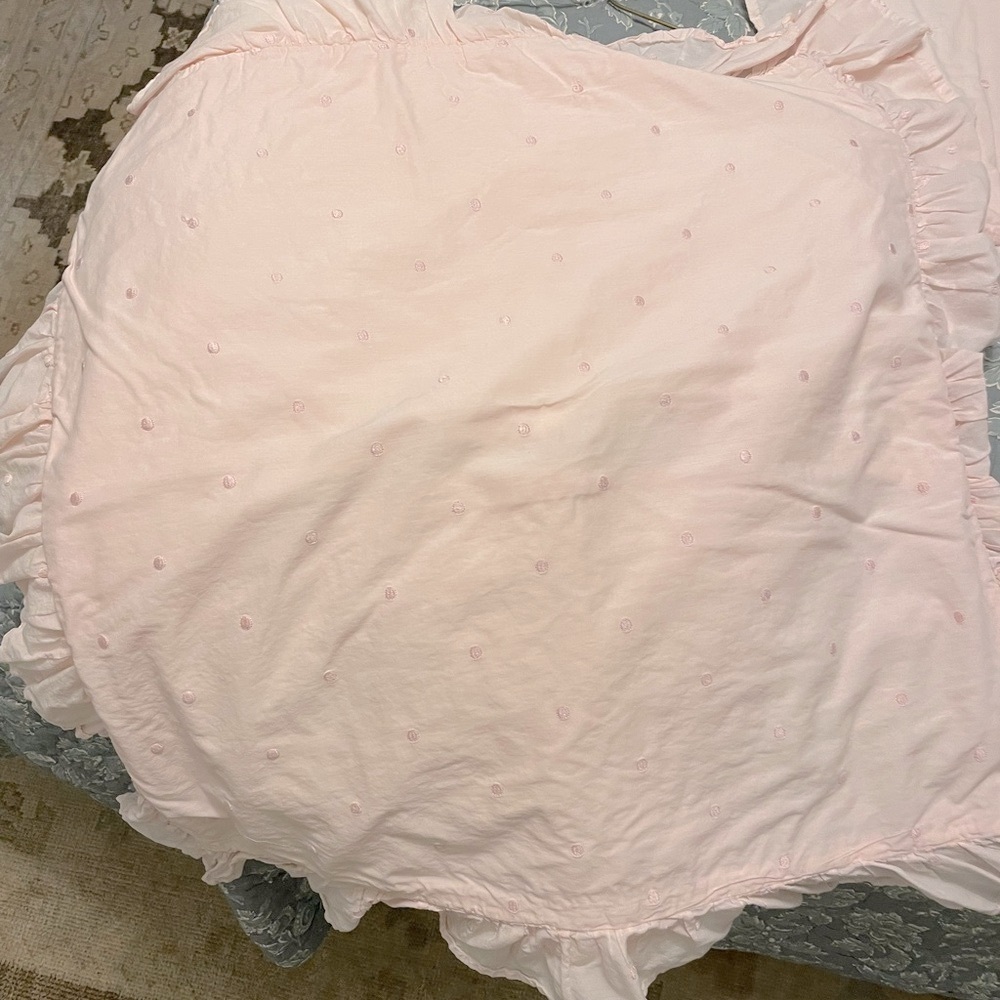 Elegant Pink Ruffled Pillow Set - Picture 3 of 6